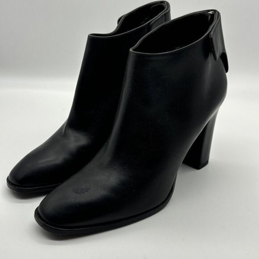 Via Spiga Women's Black Aston Leather Ankle Boots N5058 Size 7.5
